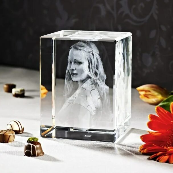 Подарок фото на стекле с песней 3d glas - 3D Laser Photos is an extraordinary Photo Gift " LOOXIS.de
