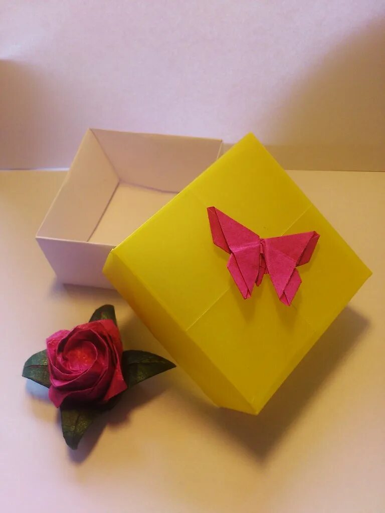 Подарок из бумаги фото birthday gift... ...for my amazing grandma. an origami box. Flickr