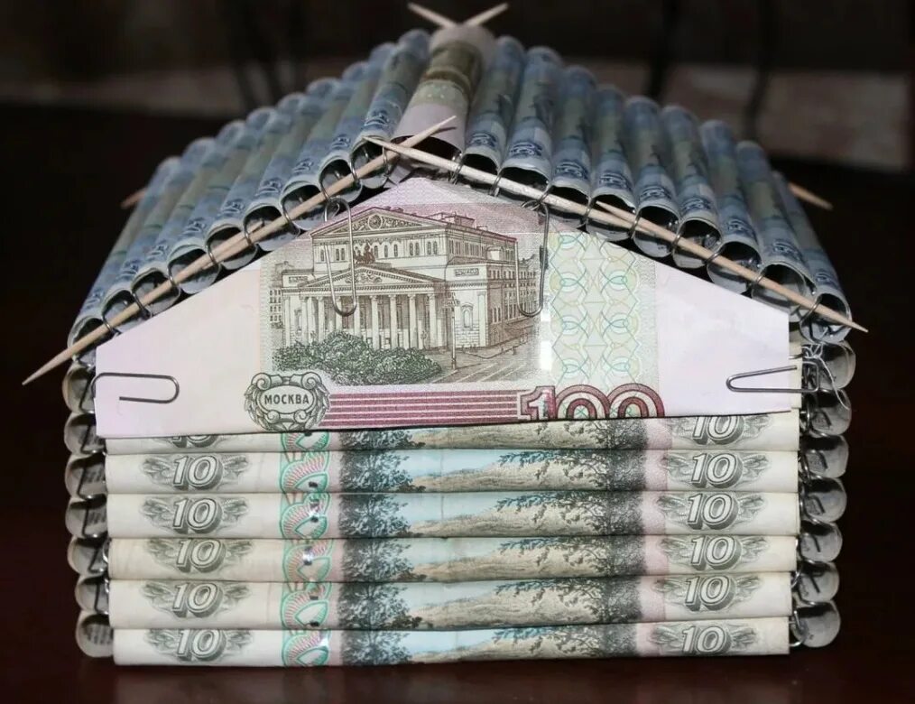 Подарок из денег своими руками фото Подарок на свадьбу из денег своими руками - сколько денег дарить на свадьбу.