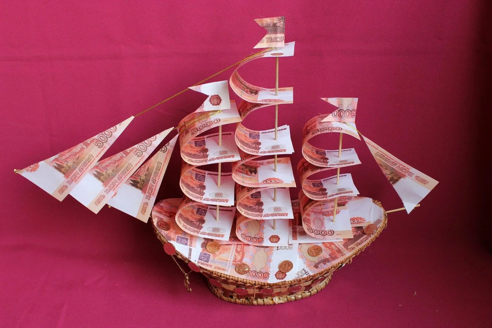Подарок из денег своими руками фото Картинки по запросу поделки из пробки Holiday, Holiday decor, Gifts
