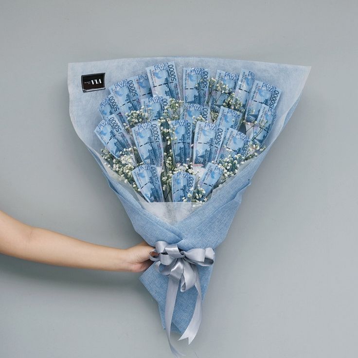 Подарок из денег своими руками фото For love or money? Banknote bouquet Money bouquet, Money flowers, Creative money