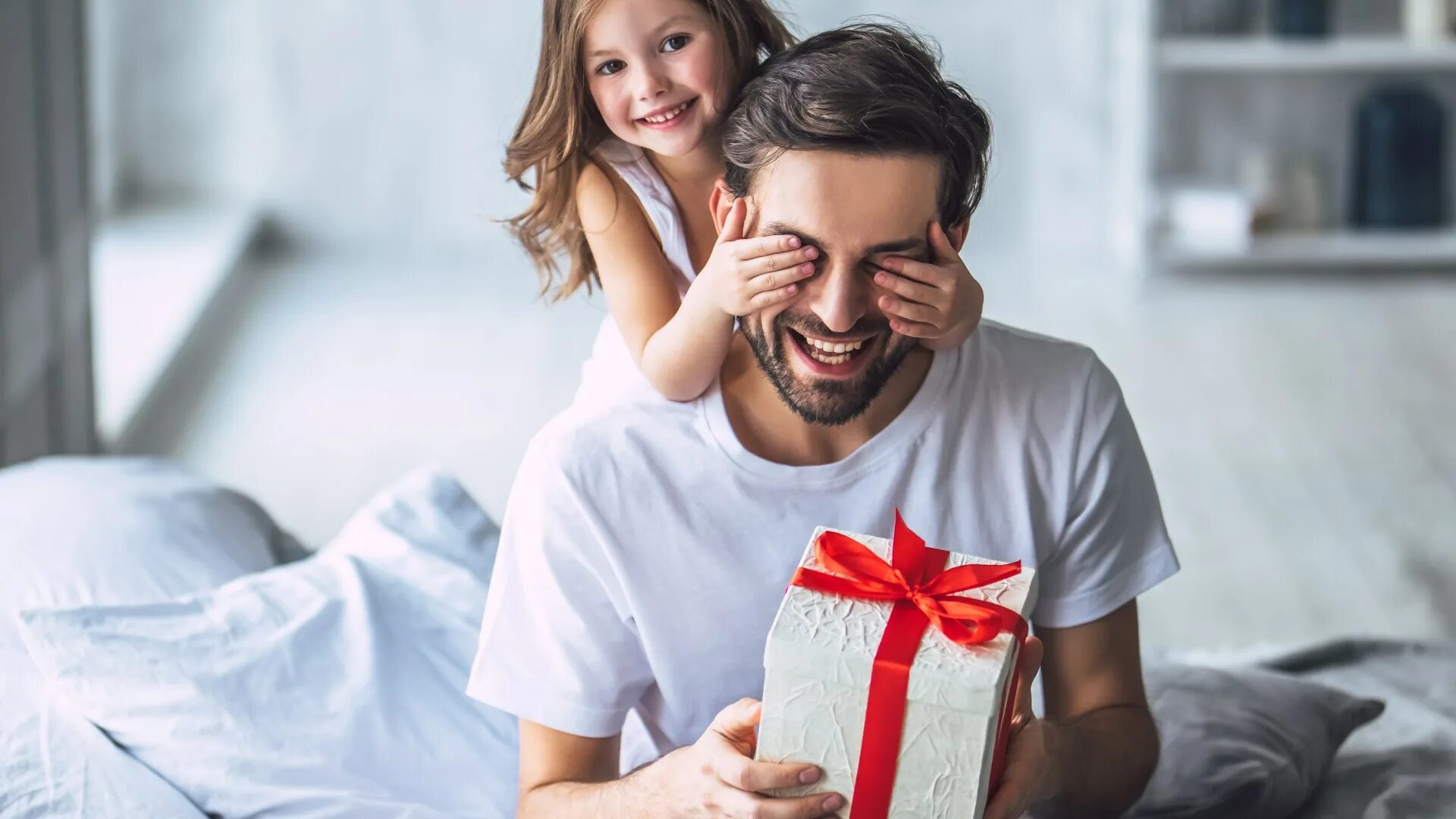 Подарок на день отца фото Father's Day 2020: The best father's day hampers to treat Dad The Sun