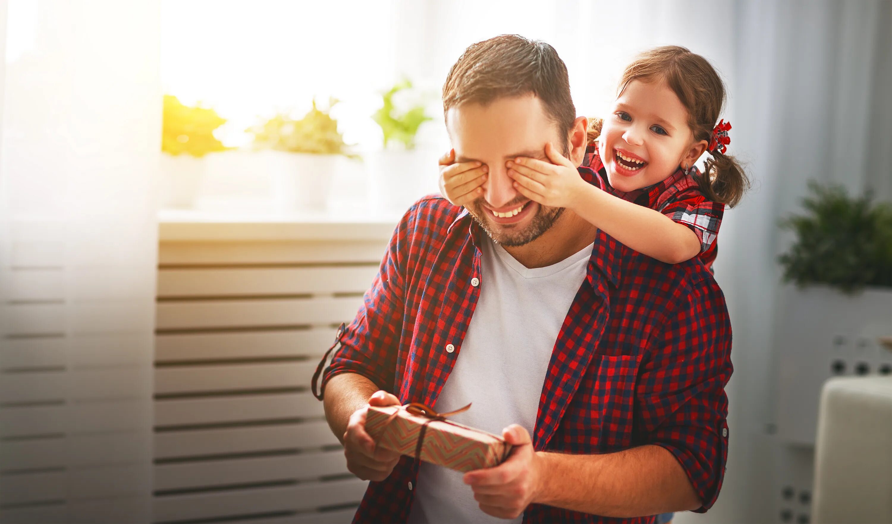 Подарок на день отца фото Six ways to dine out with a discount for Father's Day this weekend The Sun