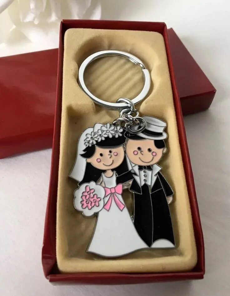 Подарок на годовщину свадьбы фото 12-Wedding Favors Couple Party Giveaways Keychains-Llaveros Recuerdos De Boda We