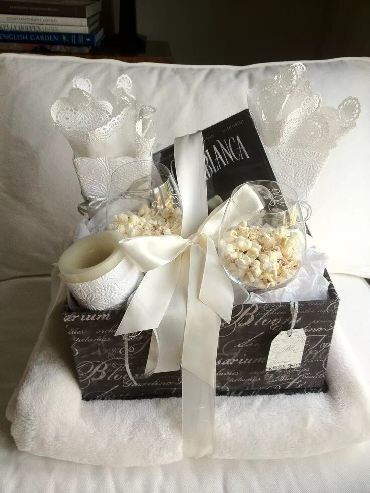 Подарок на годовщину свадьбы фото Pin on Once Upon a Time Wedding shower gifts, Wedding shower gift, Wedding night