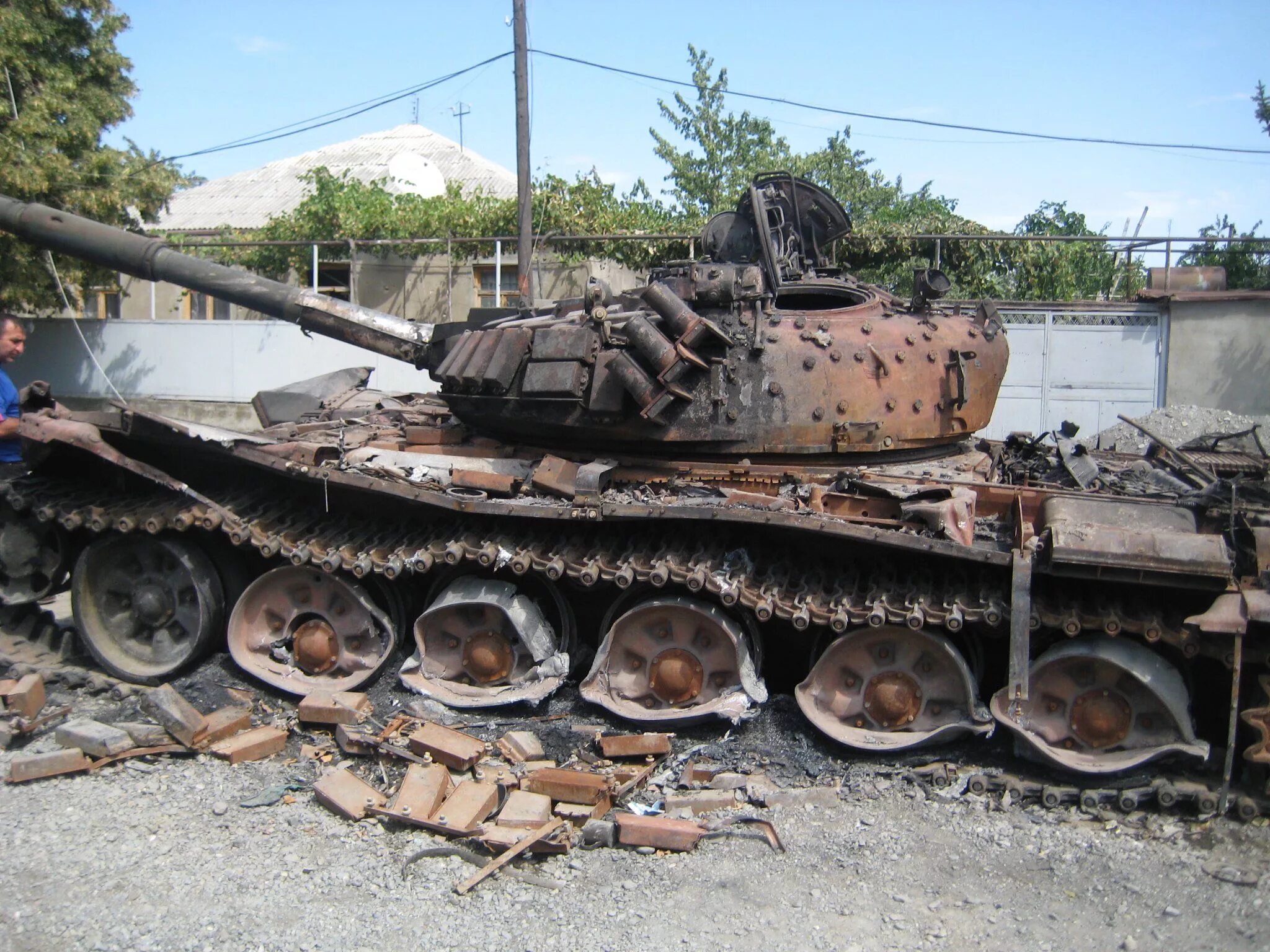 Подбитые танки фото Destroyed tanks from all over the world - Page 6 Tanks military, Military armor,