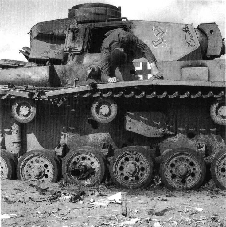 Подбитые танки второй мировой войны фото Pin on Tanks