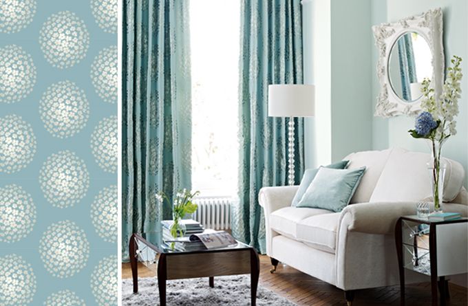 Подбор цвета штор в интерьере Casual Country House Style - Laura Ashley Blog Style at home, Wohnzimmereinricht
