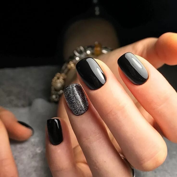 Подборка черного маникюра Идеи модного дизайна на короткие ногти 2023 Manicure, Nail designs, Nails