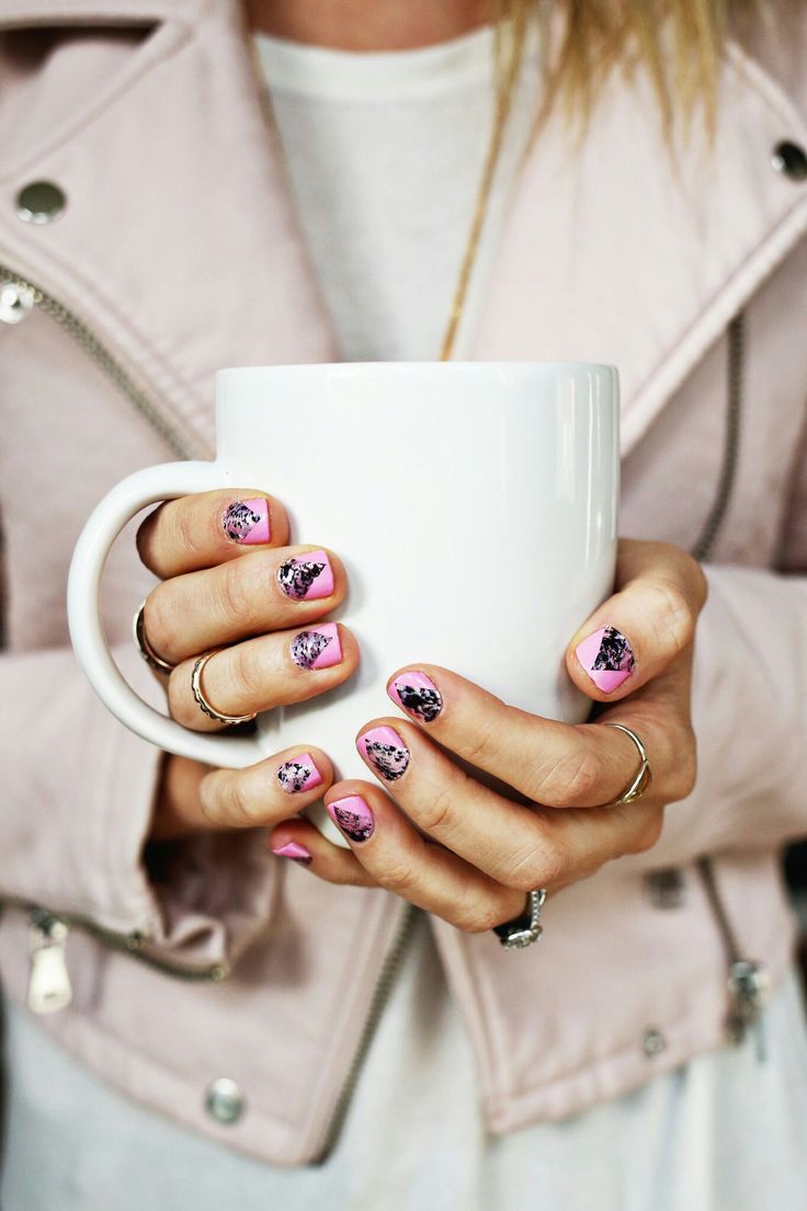Подборка идей маникюра Pin by Thalita Queiroz on nail Nail designs, Geometric nail, Pretty nails classy