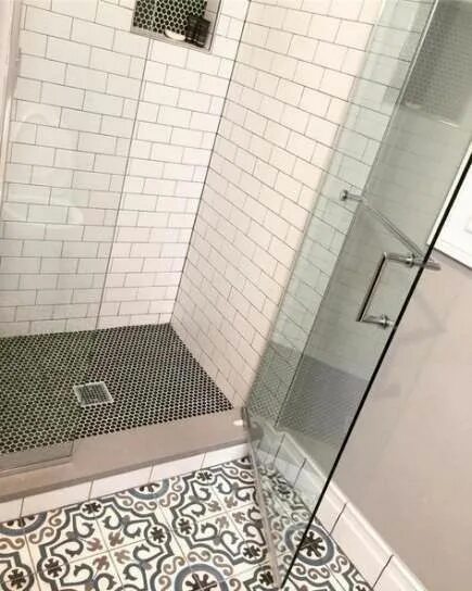 Поддон для душа из плитки фото Bathroom farmhouse storage floors 21 ideas #farmhouse #bathroom in 2019 Bathroom