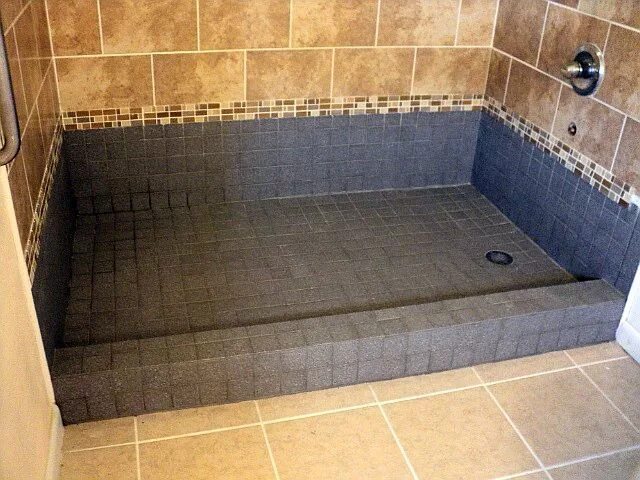 Поддон для душа из плитки фото How to Build a Walk-In Shower (Part 1: Wedi Shower Pan) Tile walk in shower, Bud