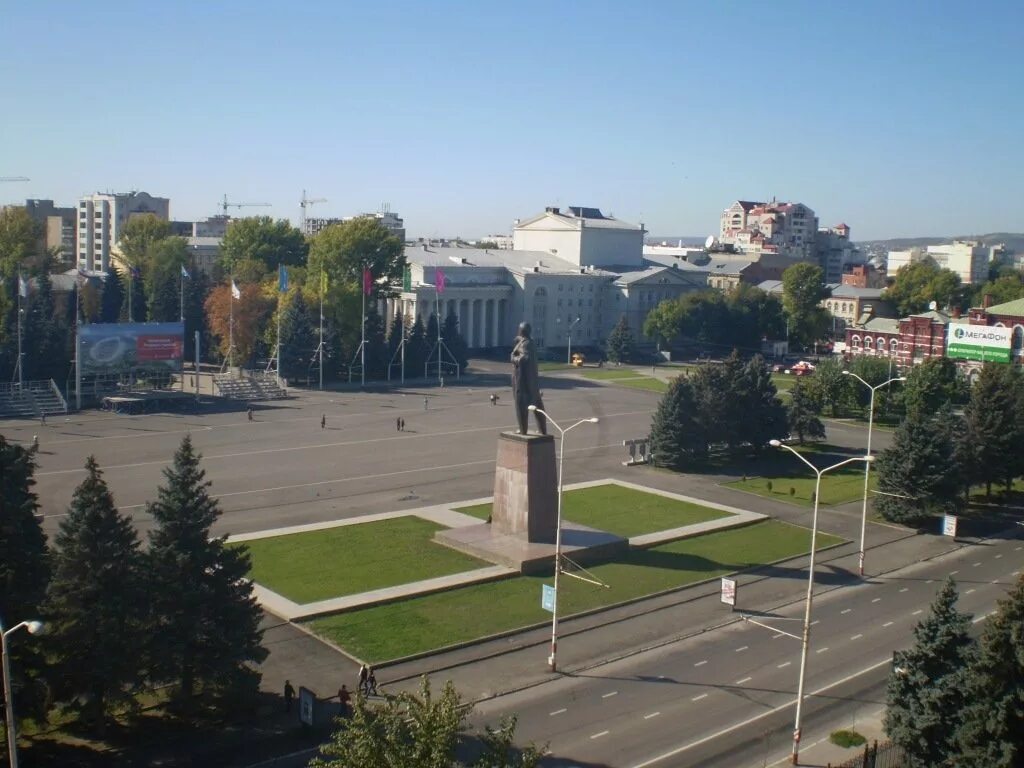 Поддон театральная площадь 9 саратов фото Митрополит Лонгин хочет установить собор на Театральной площади вместо памятника
