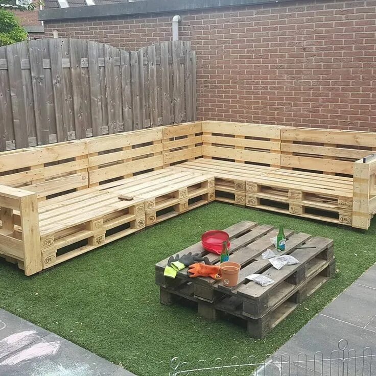Поддоны дизайн фото 30 Inspiring DIY Pallet Projects - Engineering Discoveries Pallet furniture outd