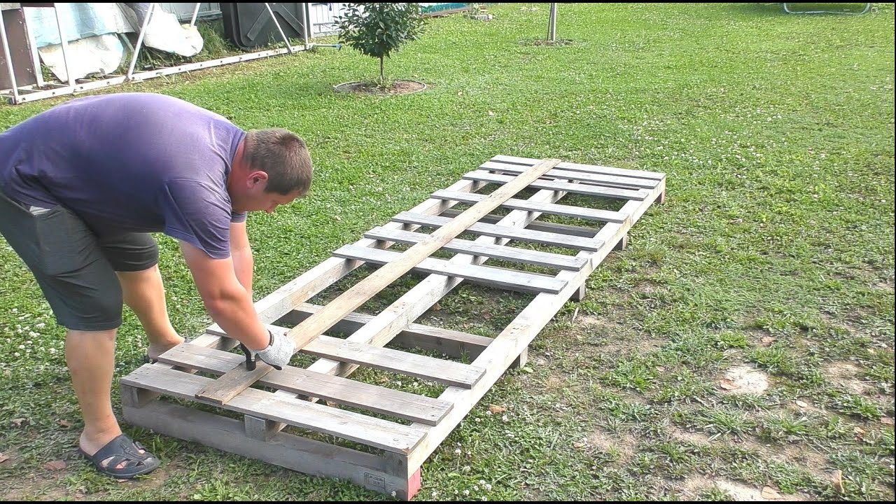 Поддоны самодельные I made a useful building out of pallets on the site. - YouTube