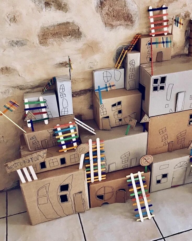 Поделка из коробок фото Pin by MAM’s Kinderopvang on BSO Craft activities, Cardboard box crafts, Cardboa