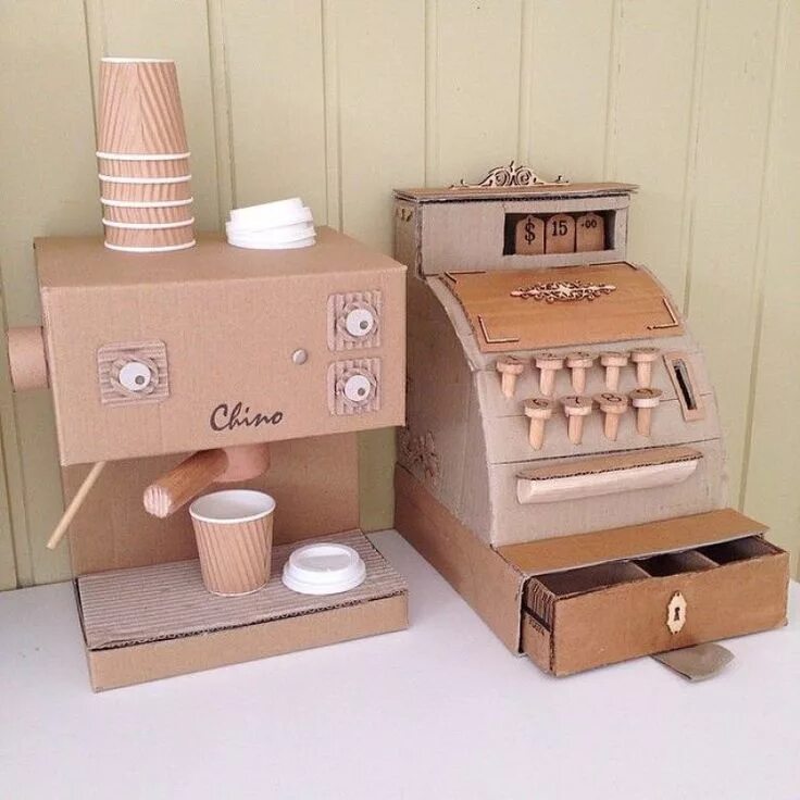 Поделка из коробок фото PLAYING WITH CARDBOARD Manualidades de cartón para niños, Manualidades, Juguetes