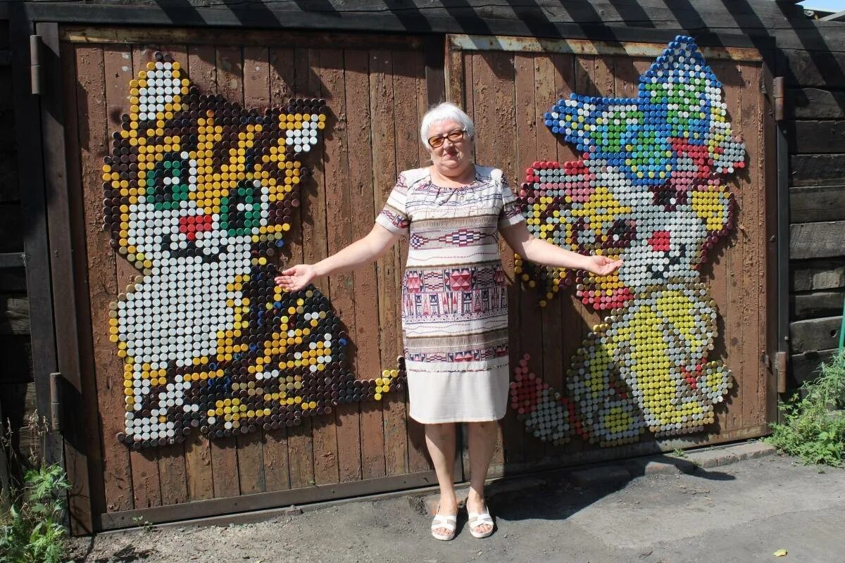 Поделка из пластиковых крышек фото Картины из пробок от пластиковых бутылок