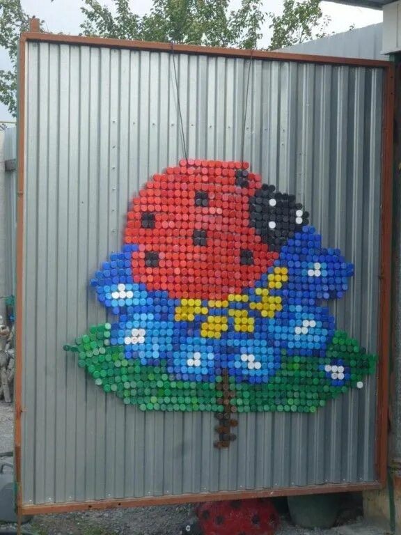 Поделка из пластиковых крышек фото Изумительное применение пластиковых крышек 11 Manualidades, Tapas de botella de 