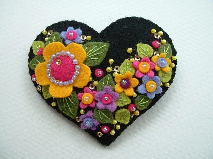 Поделка из ткани фото своими руками Felt Flower Heart Brooch Felt embroidery, Felt crafts, Felt ornaments