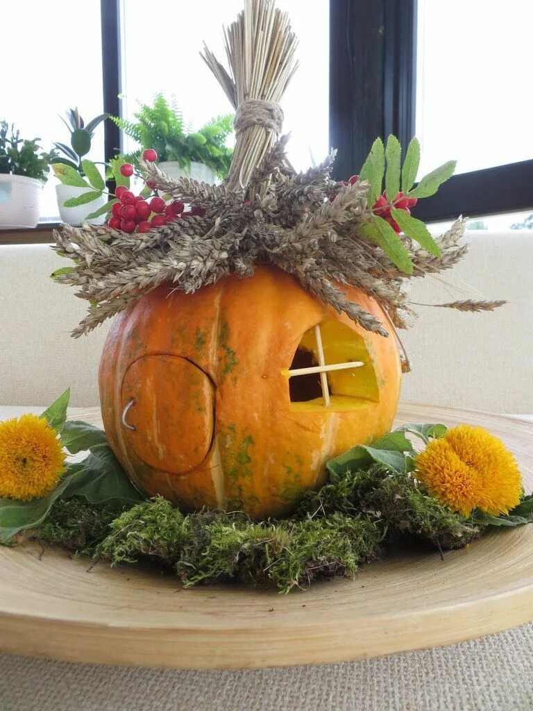 Поделка из тыквы в садик фото Стена ВКонтакте Pumpkin fairy house, Pumpkin floral arrangements, Pumpkin decora