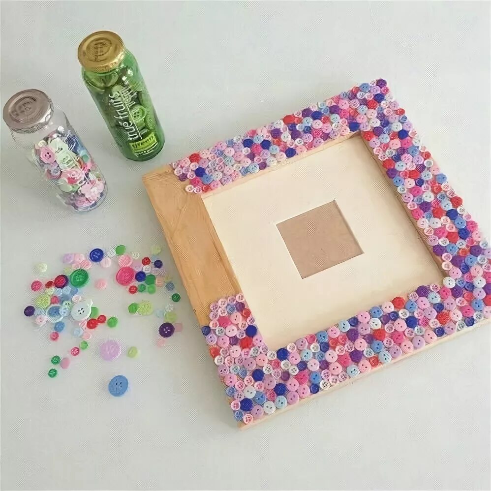 Поделка на тему фото своими руками Cositas geniales que puedes hacer usando botones Frames diy crafts, Picture fram