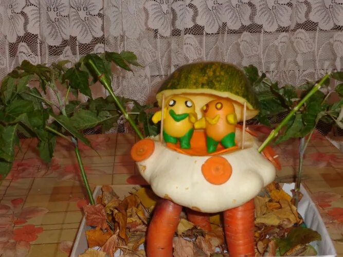 Поделка с патиссонами фото для детского сада quot;Летающая тарелка в осеннем лесу". Фото № 159367. Сентябрь 2015. Конкур
