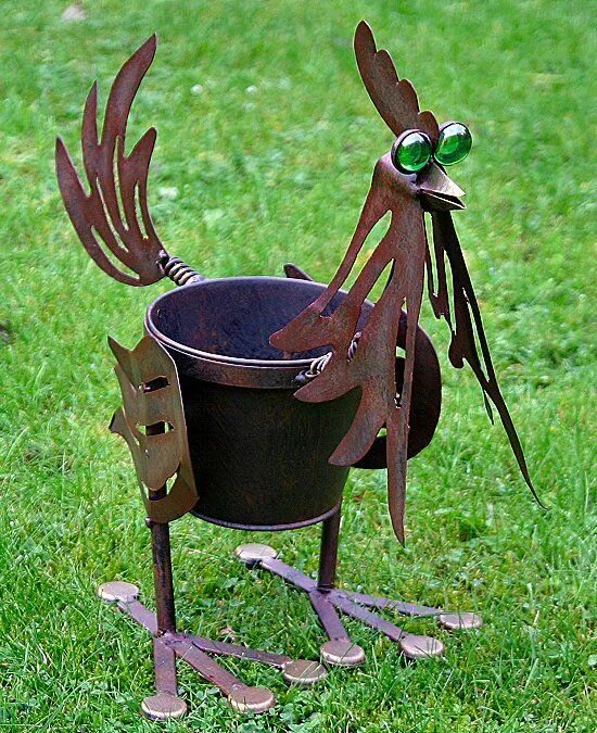 Поделки для дачи из металла своими руками Metal Rooster Garden Planter chickens Pinterest