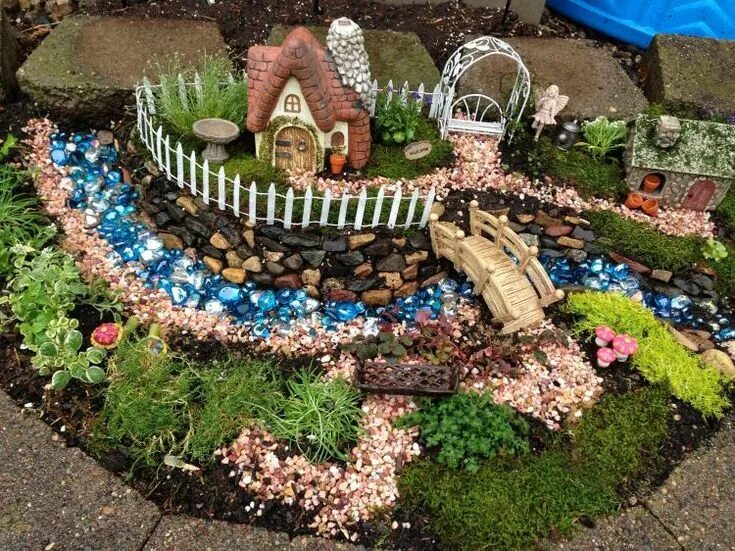 Поделки для дачи сада двора своими руками HugeDomains.com Fairy garden diy, Fairy garden decor, Fairy garden