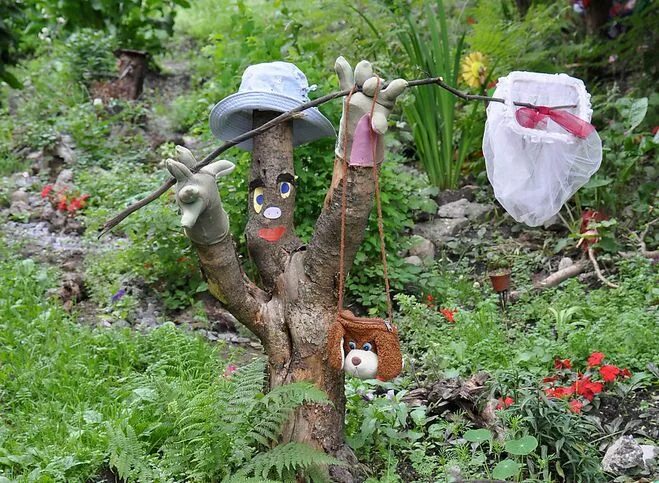 Поделки для дачи своими руками из подручных оригинальная коряга на даче Low maintenance garden design, Backyard design, Yard