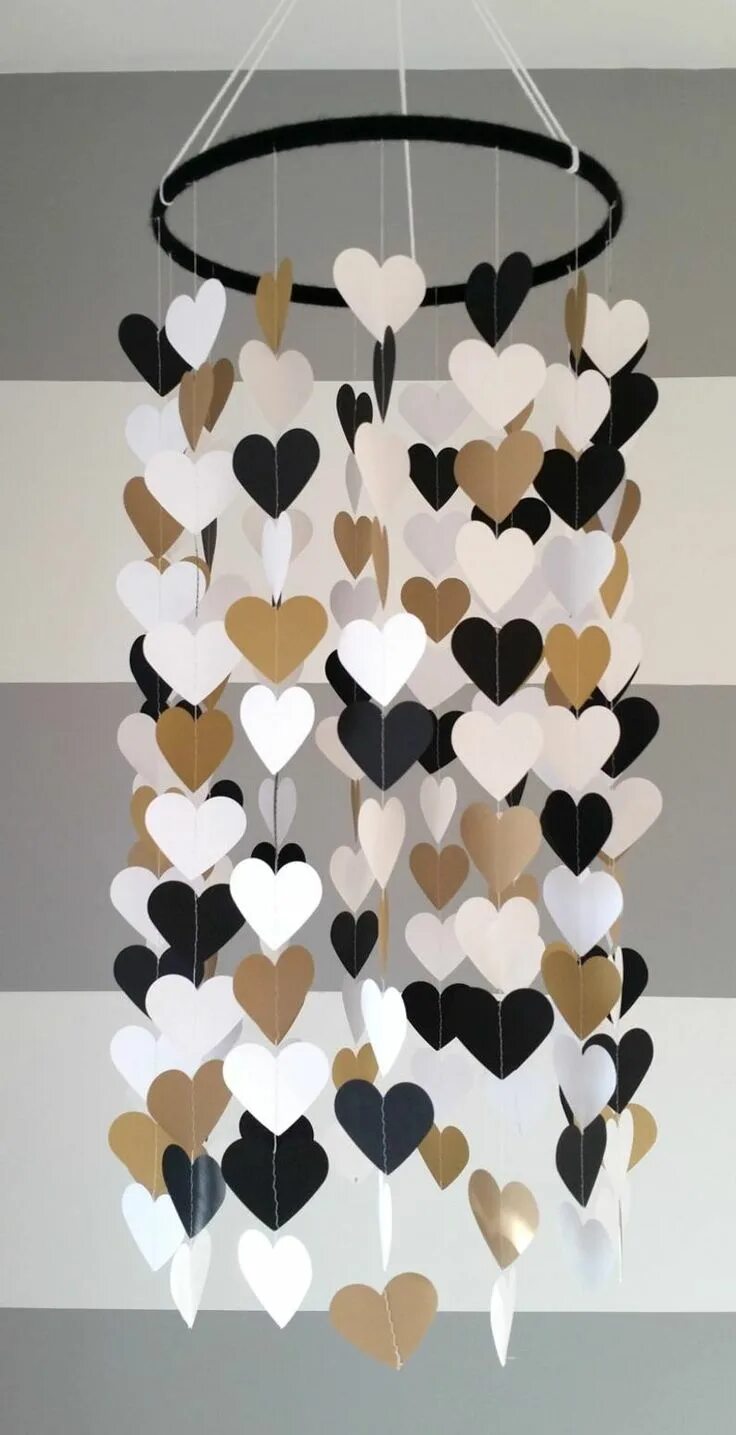 Поделки для декора комнаты своими руками Heart Shape Paper Mobile. Black,white and Gold. Baby Room Decoration. Wedding De