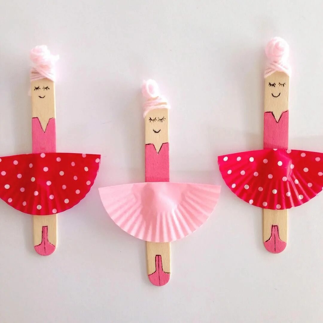 Поделки для девочек фото Jacinta on Instagram: "CRAFT STICK BALLERINAS miss5 loves her ballet classes and