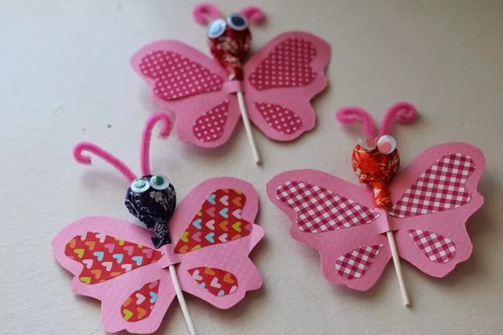 Поделки для девочек фото Obsequios de mariposas con dulces.