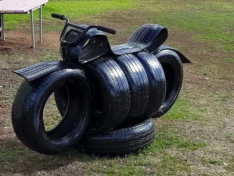 Поделки для сада из покрышек фото Pin by Jacquitta O'Brien on Reinvented Tire art, Tire garden, Kids playground