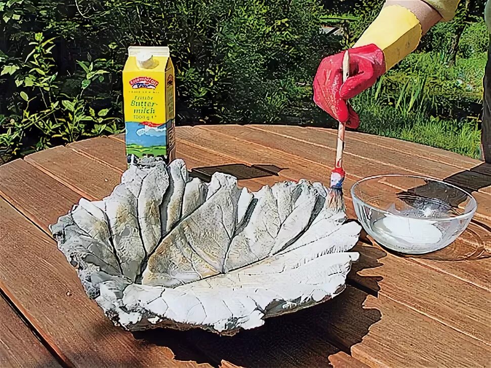 Поделки для сада из цемента фото Vogeltränke selbst.de Vogeltränke, Diy blätter, Selbermachen beton