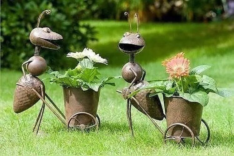 Поделки для украшения сада фото Лента