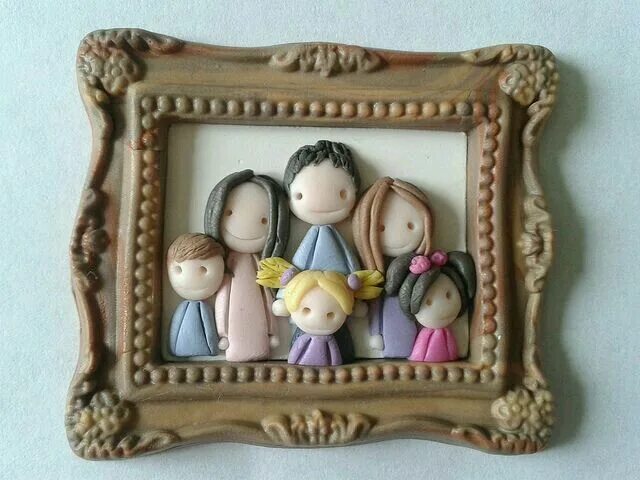 Поделки фото семья Pin by yaser alkourdi on عائلة Polymer clay crafts, Polymer clay projects, Clay 