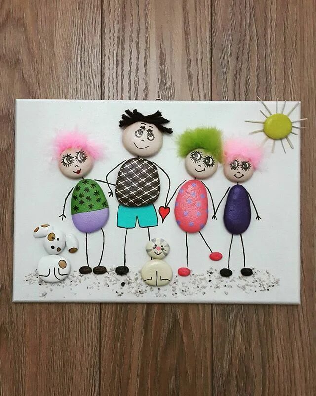Поделки фото семья Deniz taşlarından yapılmıştır.aile panosu Rock crafts, Pebble art family, Stone 