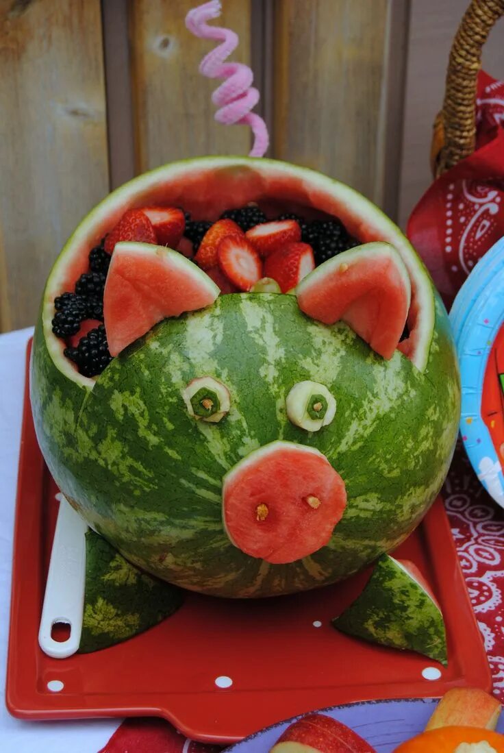 Поделки из арбуза фото 208 Decoracion Con Frutas Para La Navidad 2017 Check more at https://www.adweekb
