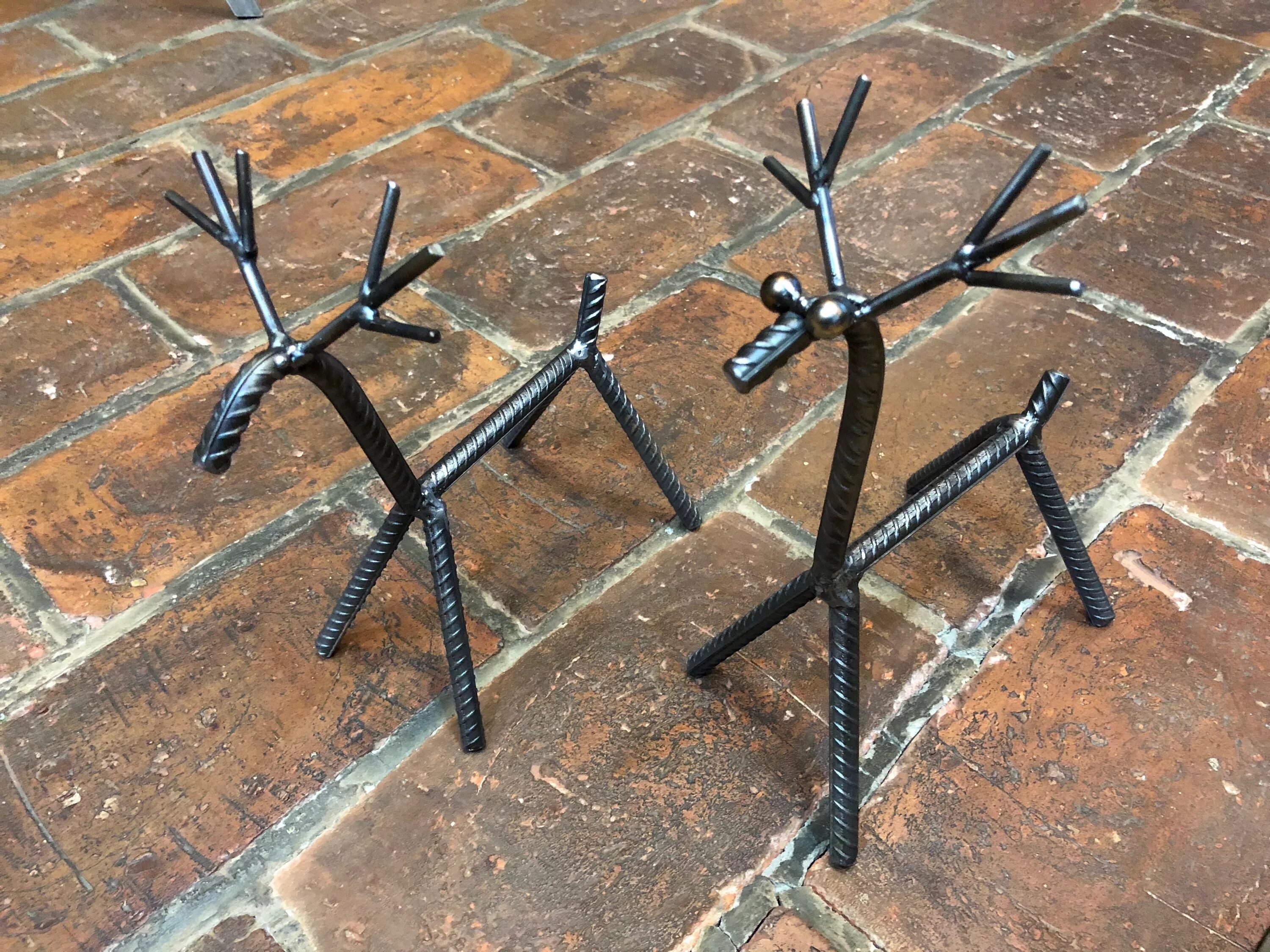 Поделки из арматуры фото Tenis de hierro Scrap metal art, Metal yard art, Steel art