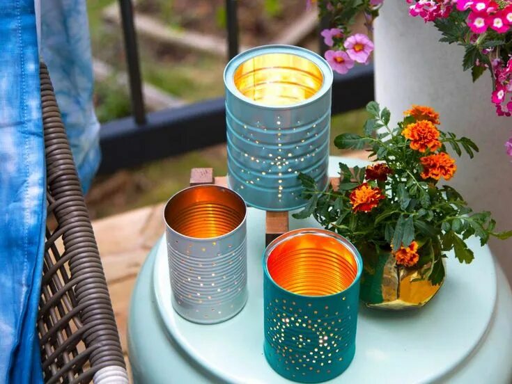 Поделки из банок фото 35 Upcycled Crafts + Easy DIYs DIY Tin can lanterns, Summertime crafts, Can lant