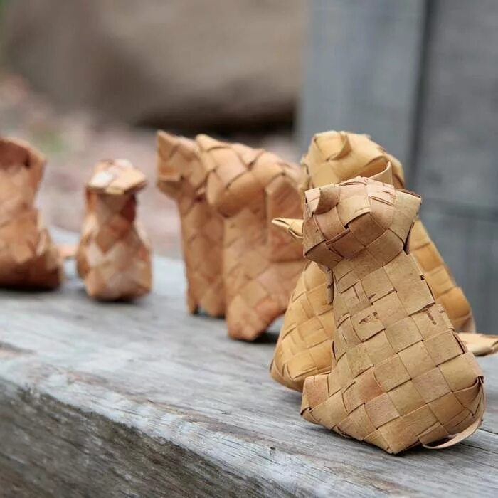 Поделки из бересты фото Teaser image for Russian Birch Bark Weaving Tutorial with Vladimir Yarish Birch 