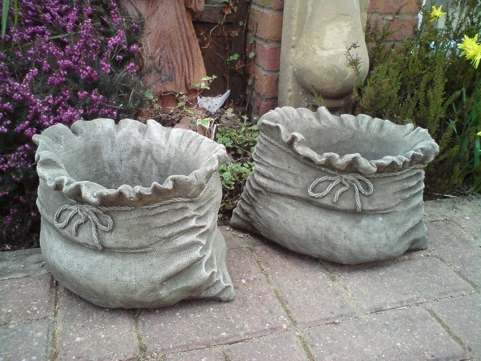 Поделки из бетона фото Пин на доске Garden Art