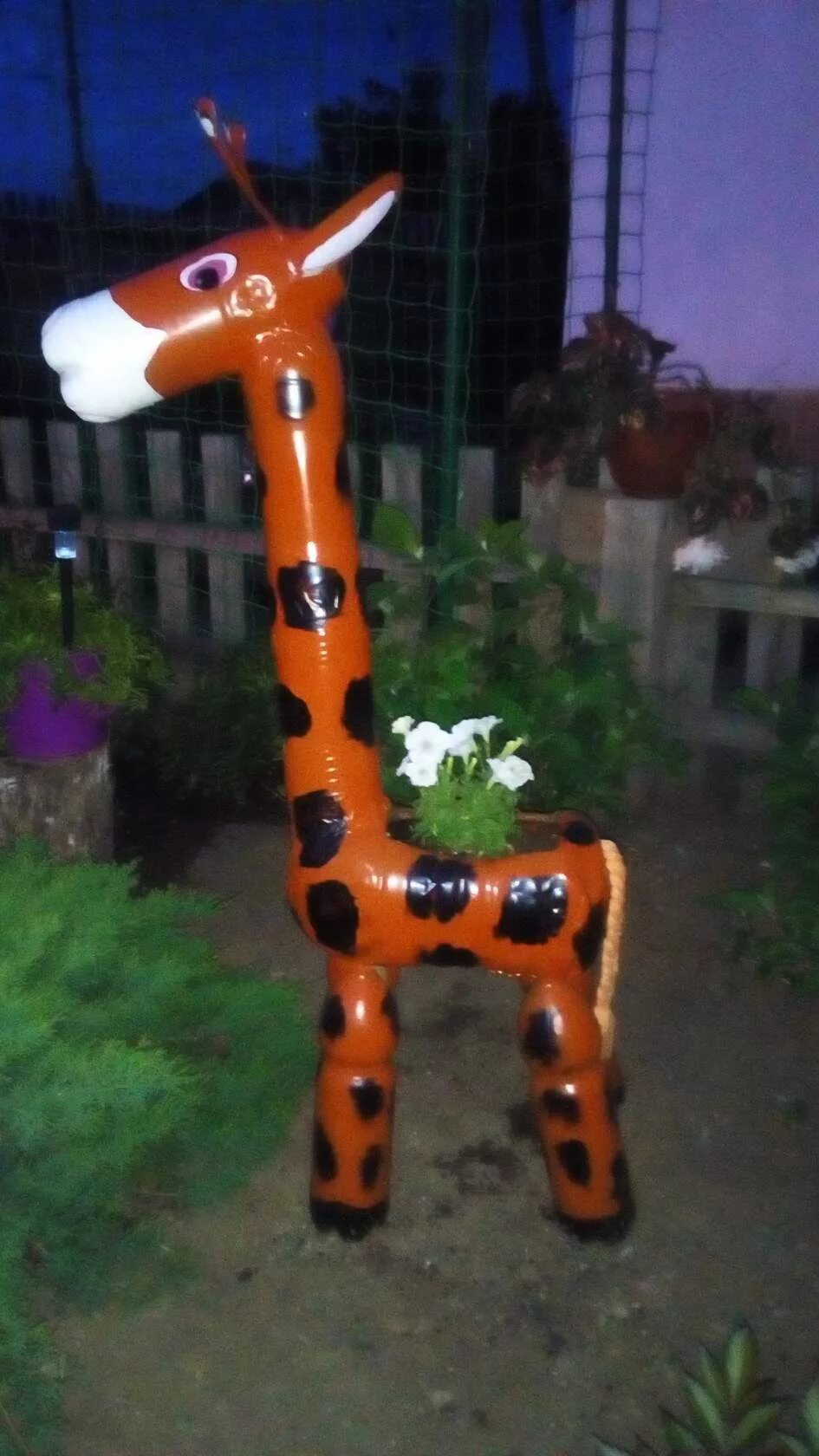 Поделки из бутылок пошаговая фото Одноклассники Flores de garrafa de plástico, Artesanato de garrafa, Arte em garr