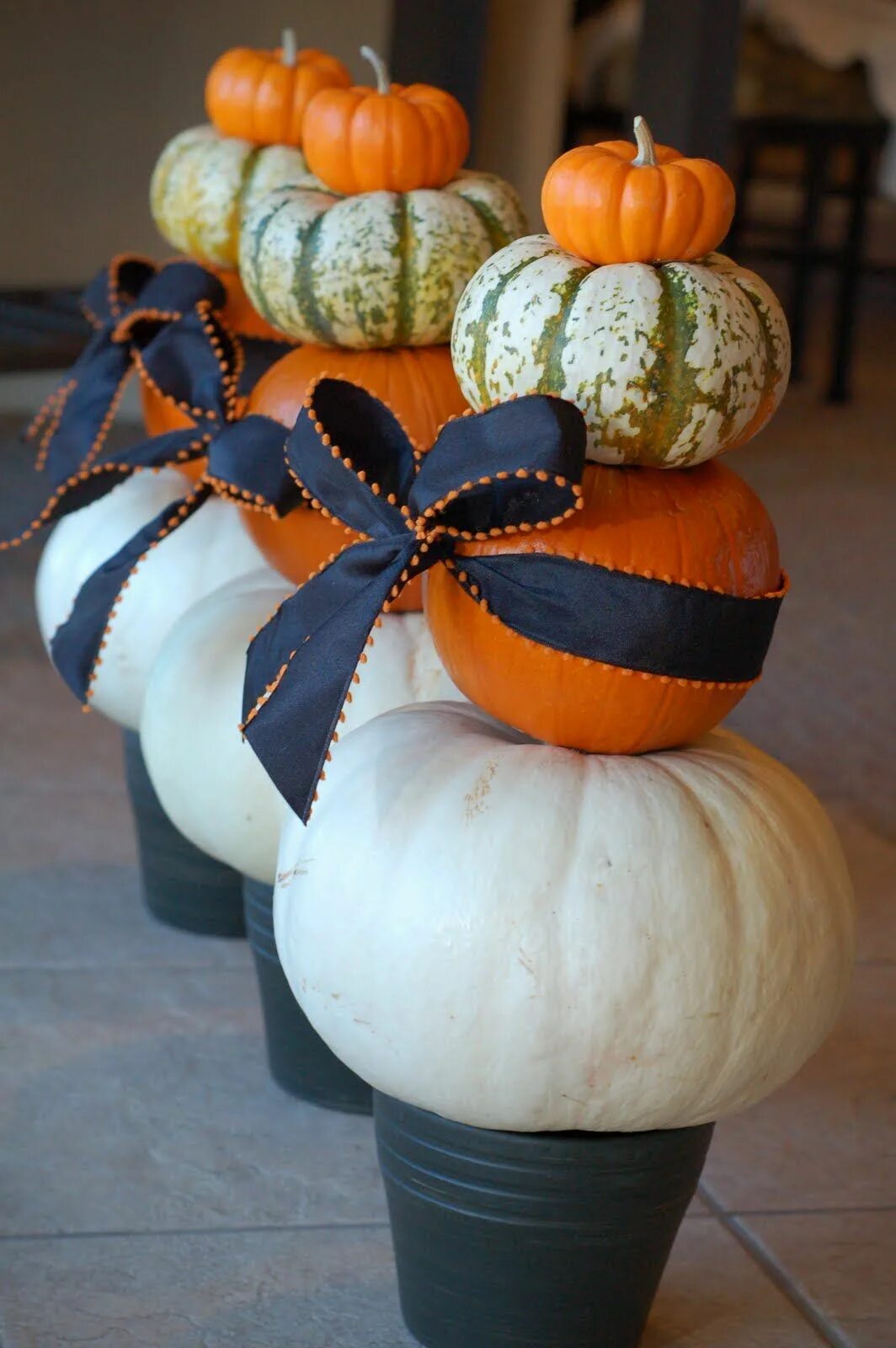 Поделки из декоративной тыквы фото table centerpieces Fall thanksgiving, Pumpkin topiary, Thanksgiving decorations