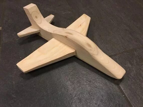 Поделки из дерева для начинающих фото Articoli simili a Wooden toy jet airplane model su Etsy Wooden toy cars, Wood ai