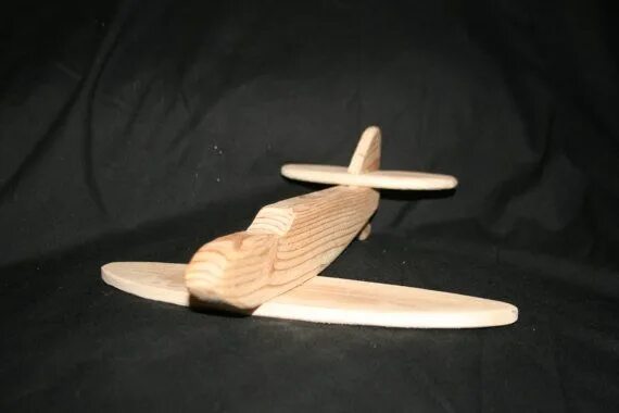 Поделки из дерева для начинающих фото Wooden toy airplane handmade Деревянные игрушки, Поделки и Детские игрушки