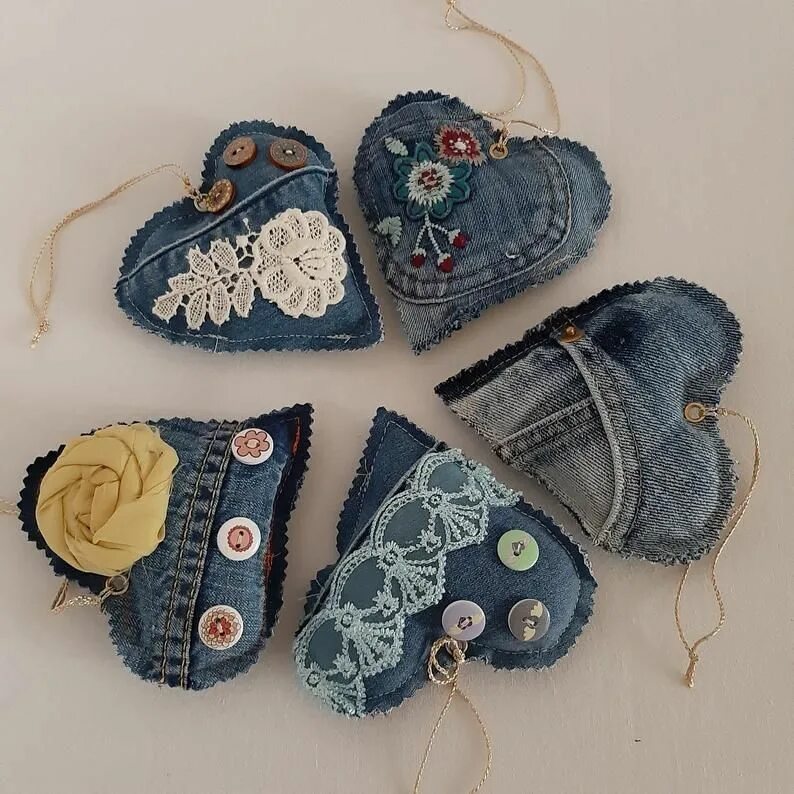 Поделки из джинса фото Set, vintage denim pincushion hearts, decor Christmas tree, party gift, set of 5