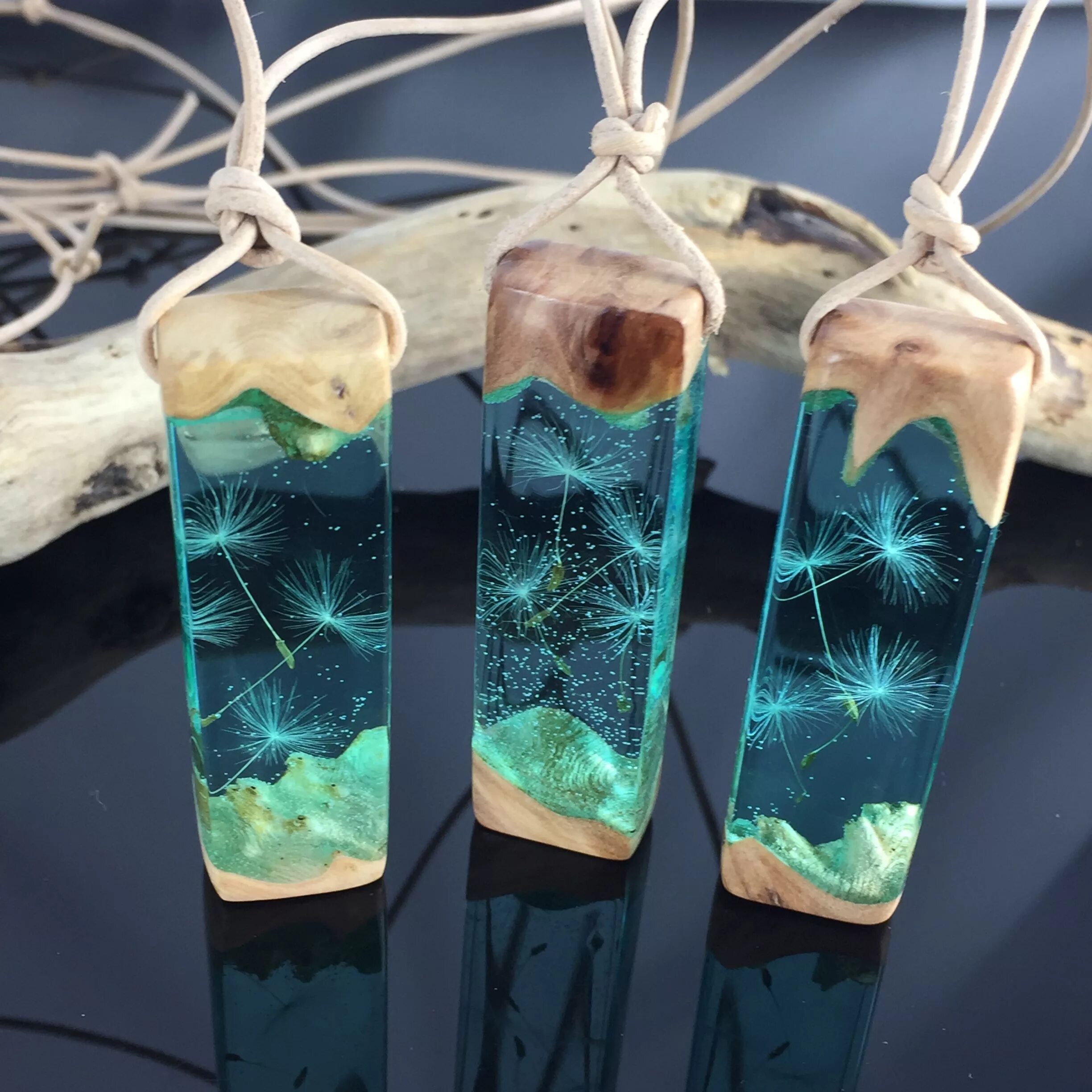 Поделки из эпоксидной смолы своими руками фото Pusteblumen Halsketten hergestellt von ZeitlosSchmuckDesign Resin jewelry, Resin