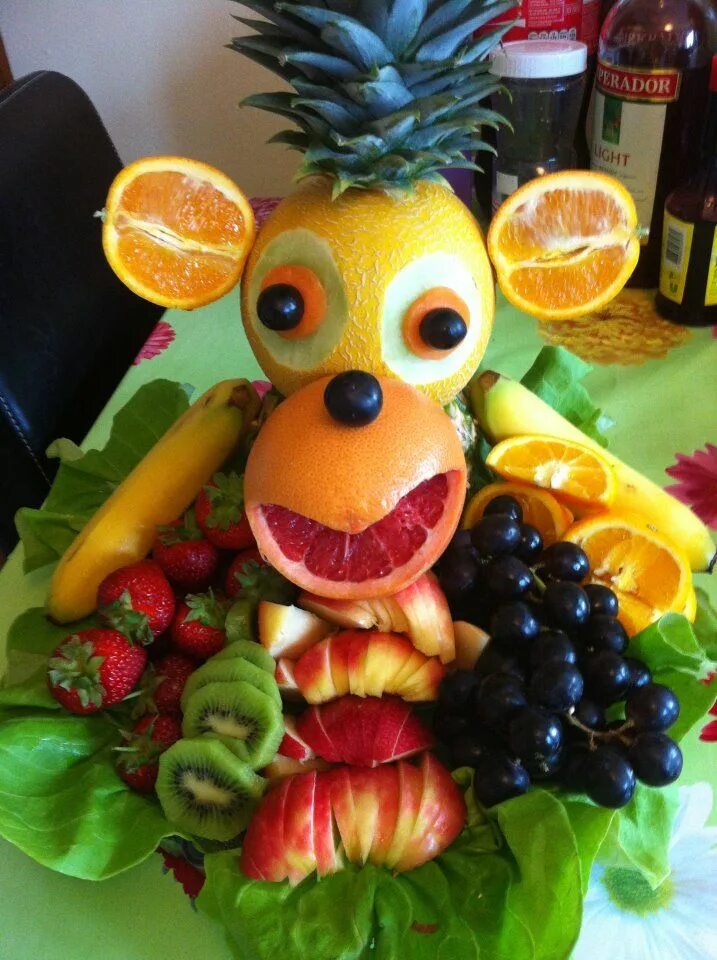 Поделки из фруктов фото Pin on yummy Edible arrangements, Fruit carving, Vegetable tray